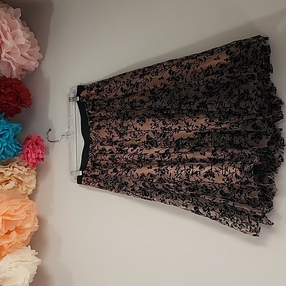 Versona Cream Skirt with Black Floral Overlay